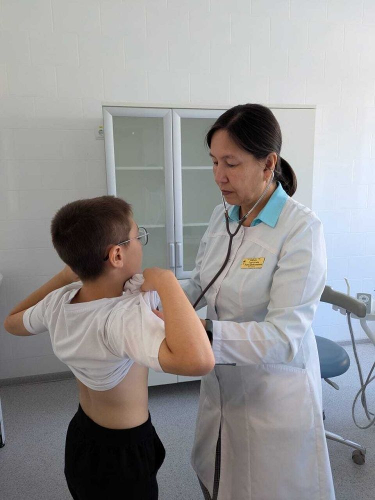 Специалисты детской поликлиники № 3 г.Уфа проводят медицинские осмотры детям, обучающихся в школах Советского района